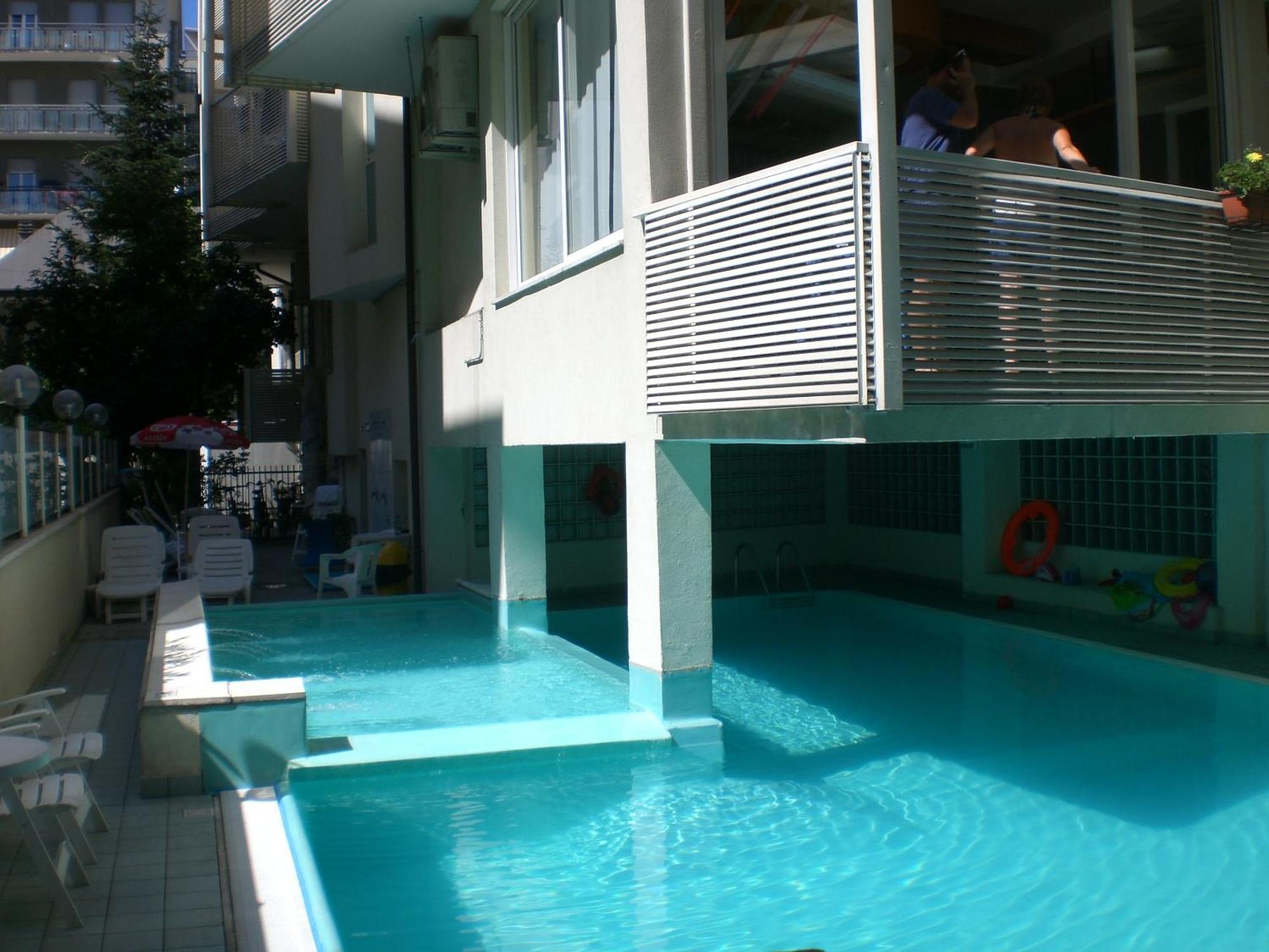 Hotel Arno Rimini Ngoại thất bức ảnh